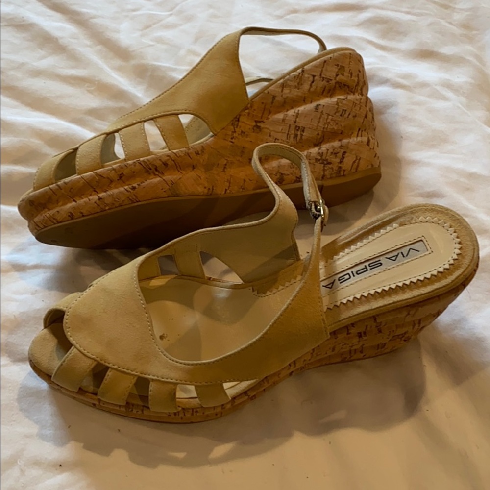 Via Spiga beige suede platform sandals- size 6.5